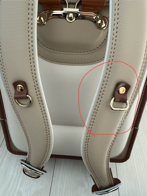 金具が逆さについている写真